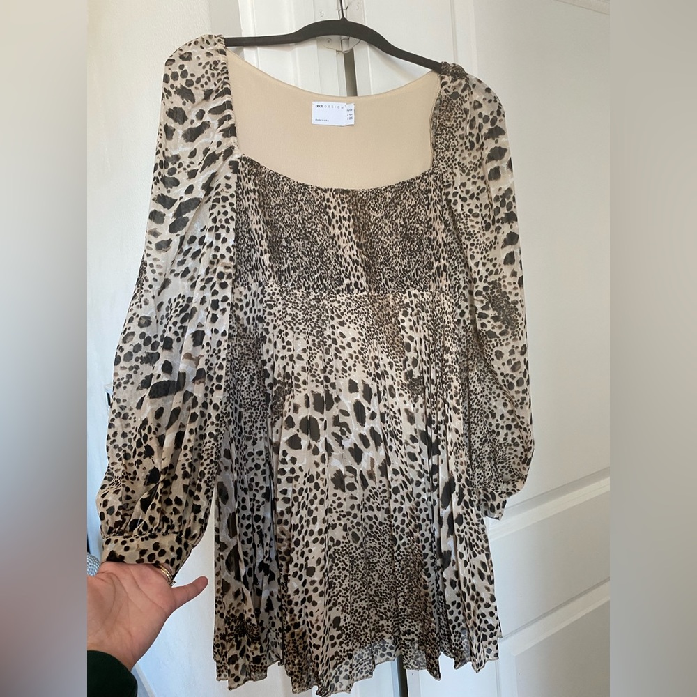 ASOS animal print mini dress / loose long sleeves / pleated style